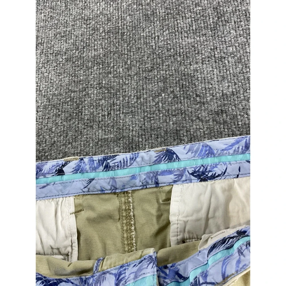 Tommy Bahama Island Zone Shorts Mens 33 Khaki Beige Chino Golf Travel Casual